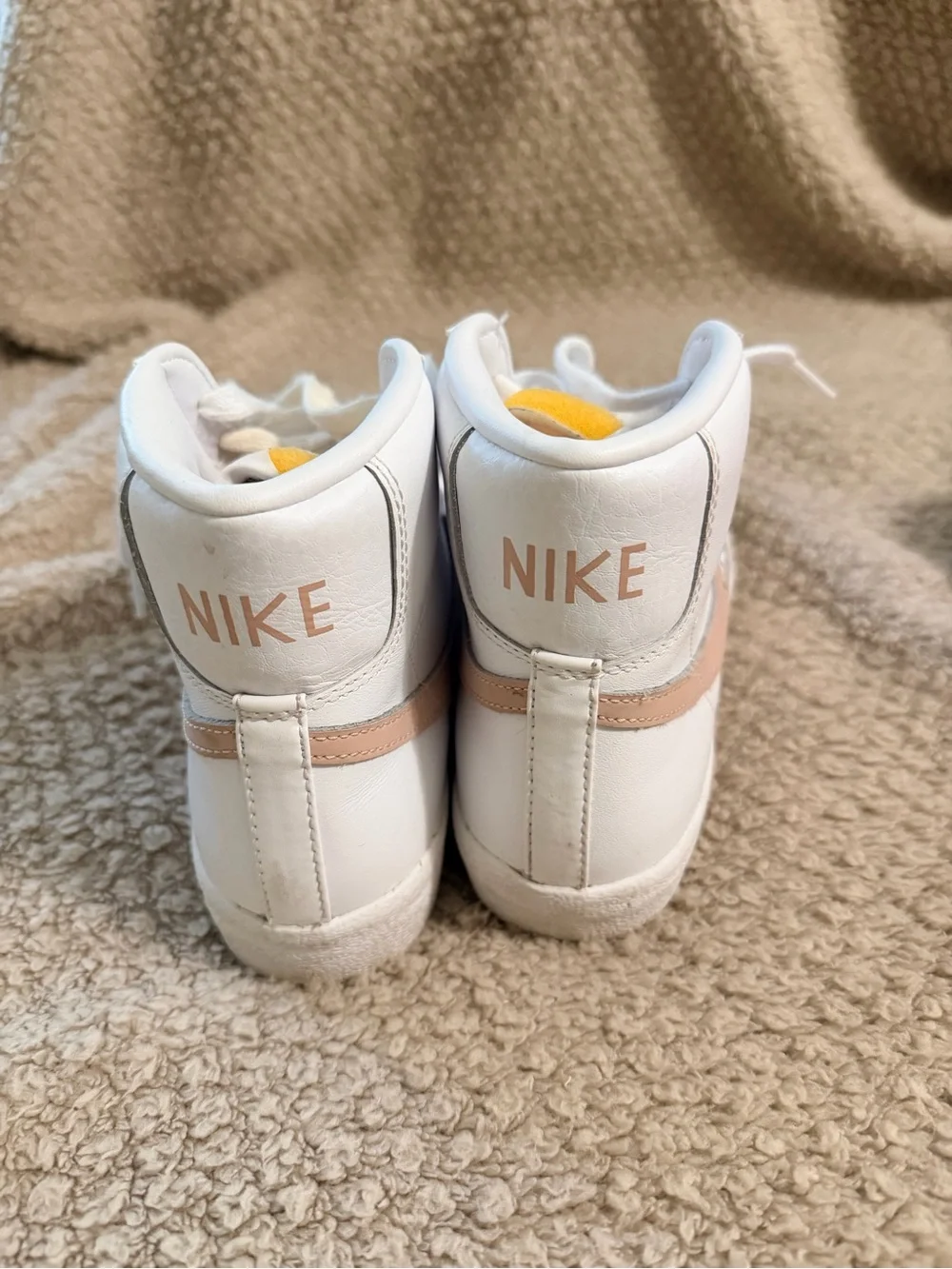 Nike Blazer Mid White Pink Women’s Size 7